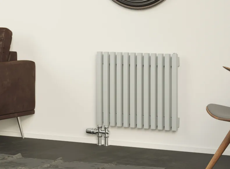 Трубчатый радиатор с квадратным профилем 30x30 GUARDO RETTA 3P 300 мм высотой, 180 мм шириной, 4 секции, нижнее по краям подключение, 3P-0300-04 BK-GOR R7040(G) серый глянец