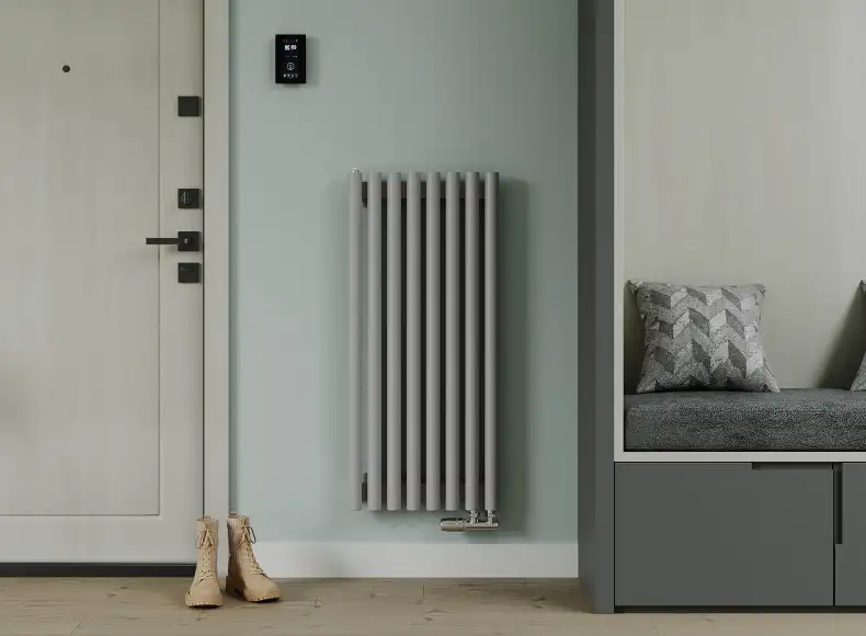 Трубчатый радиатор с круглой трубой 42 мм GUARDO TORRE 4D высотой 900 мм, 100 мм шириной, 2 секции, нижнее в крайних секциях подключение, 4D-0900-02 BK-GOR R7040(G) серый глянец