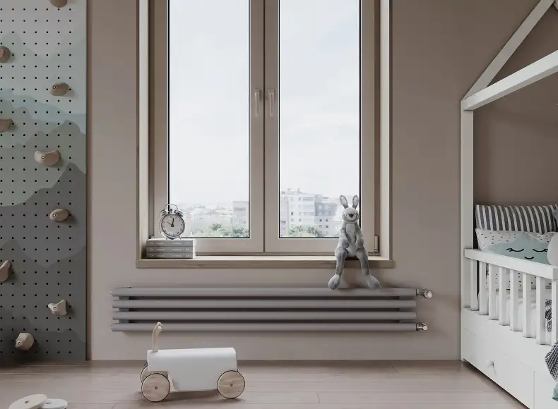 Трубчатый радиатор с круглой трубой 42 мм GUARDO TORRE 4D 216 мм высотой, 400 мм шириной, 4 секции, нижнее по краям подключение, 4D-0400-04 BK-VER R7040(G) серый глянец