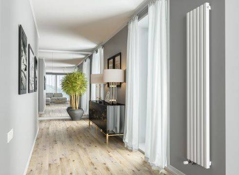 Радиатор GUARDO RETTA  4P-1800-4 BK-VER белый матовый